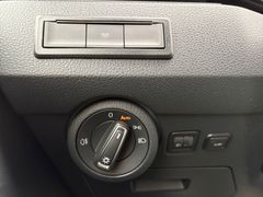Fahrzeugabbildung Volkswagen T6.1 Multivan 150PS Navi Sitzh 3xKlima Sitzh Cam