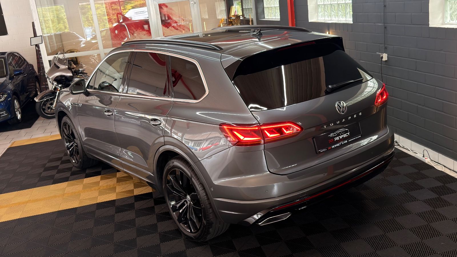Volkswagen Touareg V8 R-Line 4Motion StHz AHK LUFT PANO foto 6