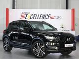 Volvo XC40 RECHARGE P-HEV R-DESIGN BLACK / PANORAMA - Volvo mit Hybrid-Antrieb: Geländewagen, Automatik