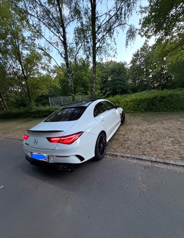 Image of Mercedes-Benz CLA 200