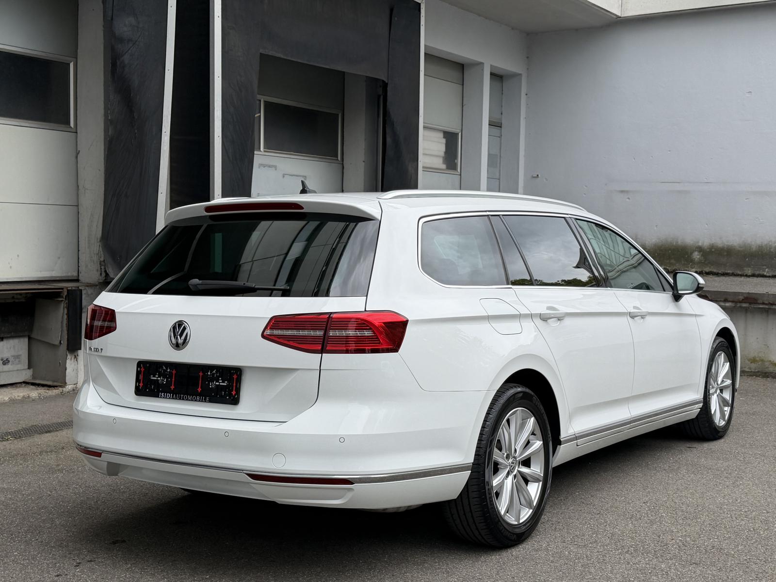 Volkswagen Passat Highline LED ACC Virtual Massage RüKamera