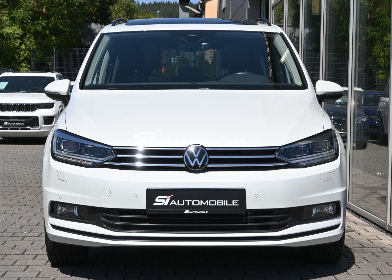 Fahrzeugabbildung Volkswagen Touran 1.5 TSI DSG °ACC°AHK°DYNAUDIO°PANO°STANDH