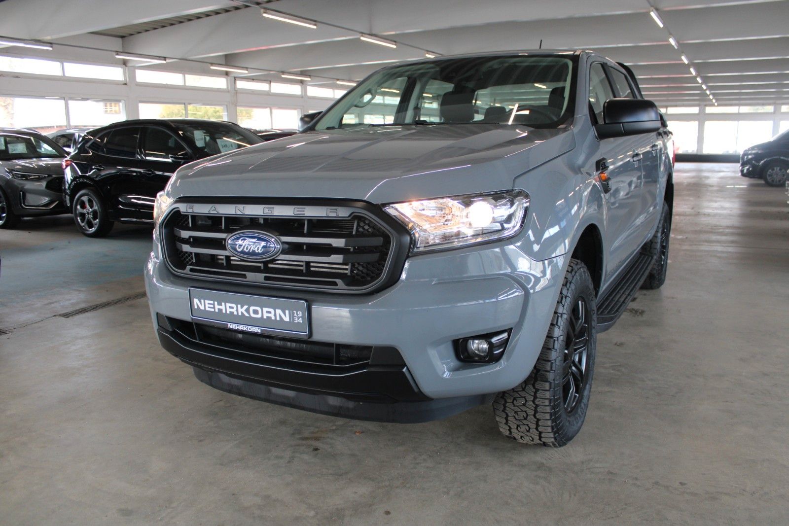 Fahrzeugabbildung Ford Ranger Automatik WOLFTRAK DoKa AHK Standheizung