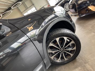 Nissan Qashqai 360 4X4 *PANORAMA*NAVI*TEILLEDER*