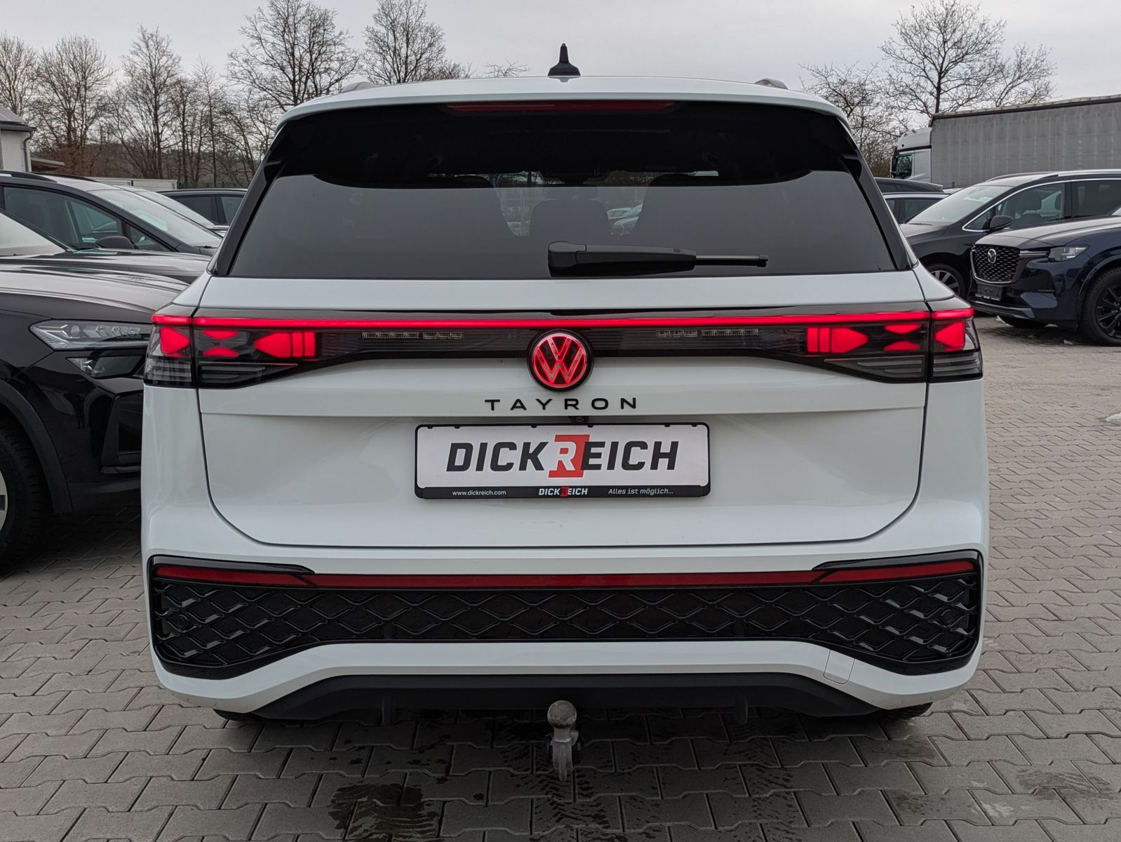 Fahrzeugabbildung Volkswagen Tayron 2.0 TDI 4M R-Line BLACK*7Si*MATRIX*PANO