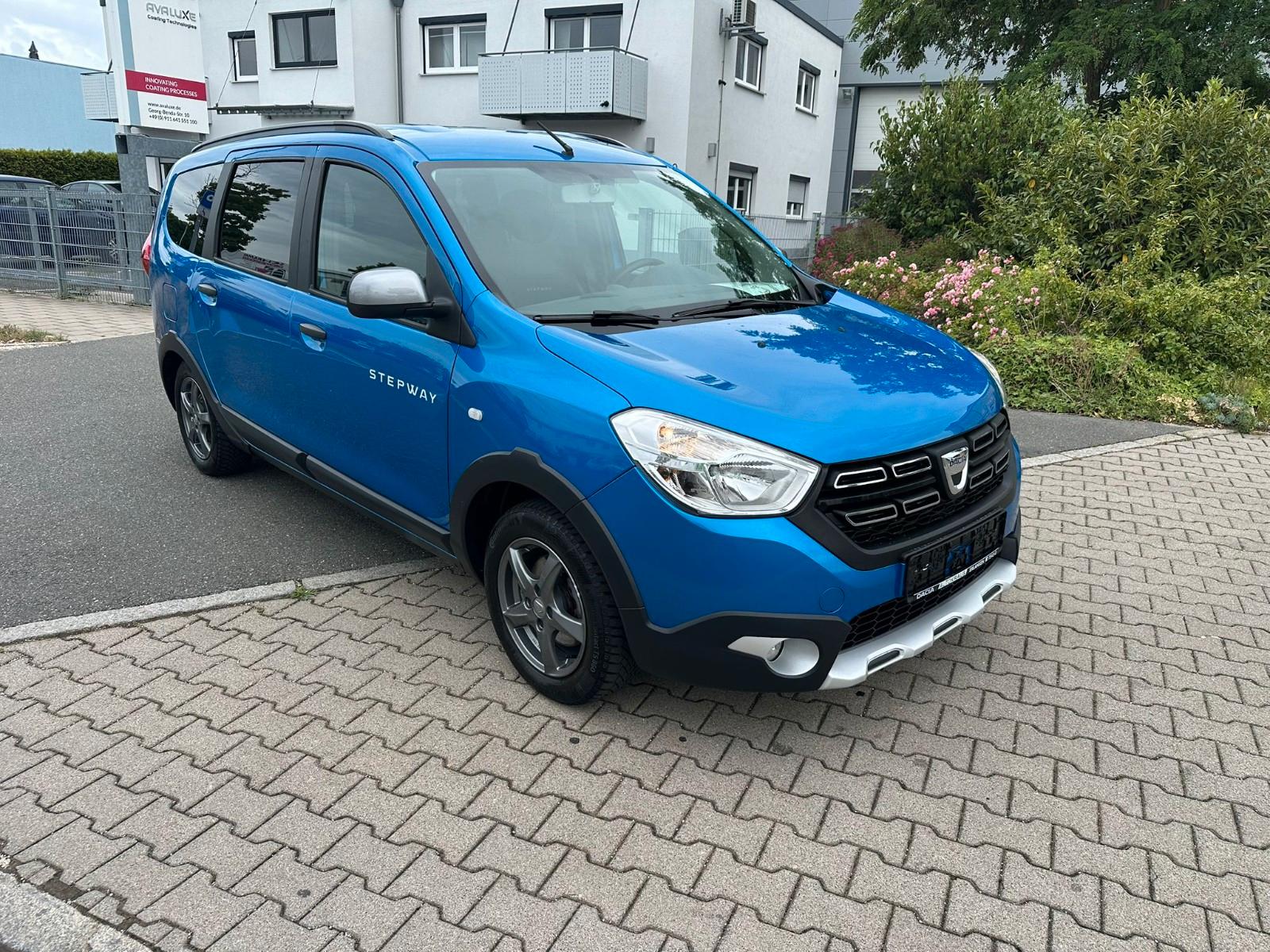 Dacia Lodgy Stepway Celebration AHK 8 Fach 85 TKM