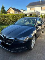 Skoda Superb 2.0 Tolle Ausstattung  - Skoda Superb in Freiburg