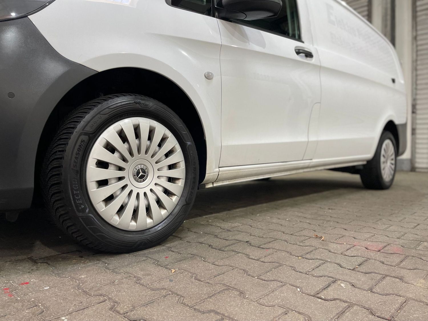 Fahrzeugabbildung Mercedes-Benz Vito 119 CDI 4x4 lang#Kamera#Navi#Klima#Shz