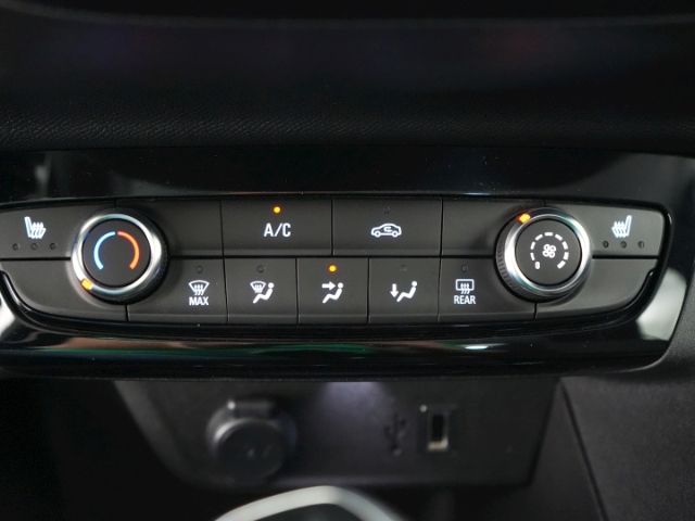Corsa F EDITION+NAVI+RÜCKFAHRKAMERA+SITZHEIZUNG+
