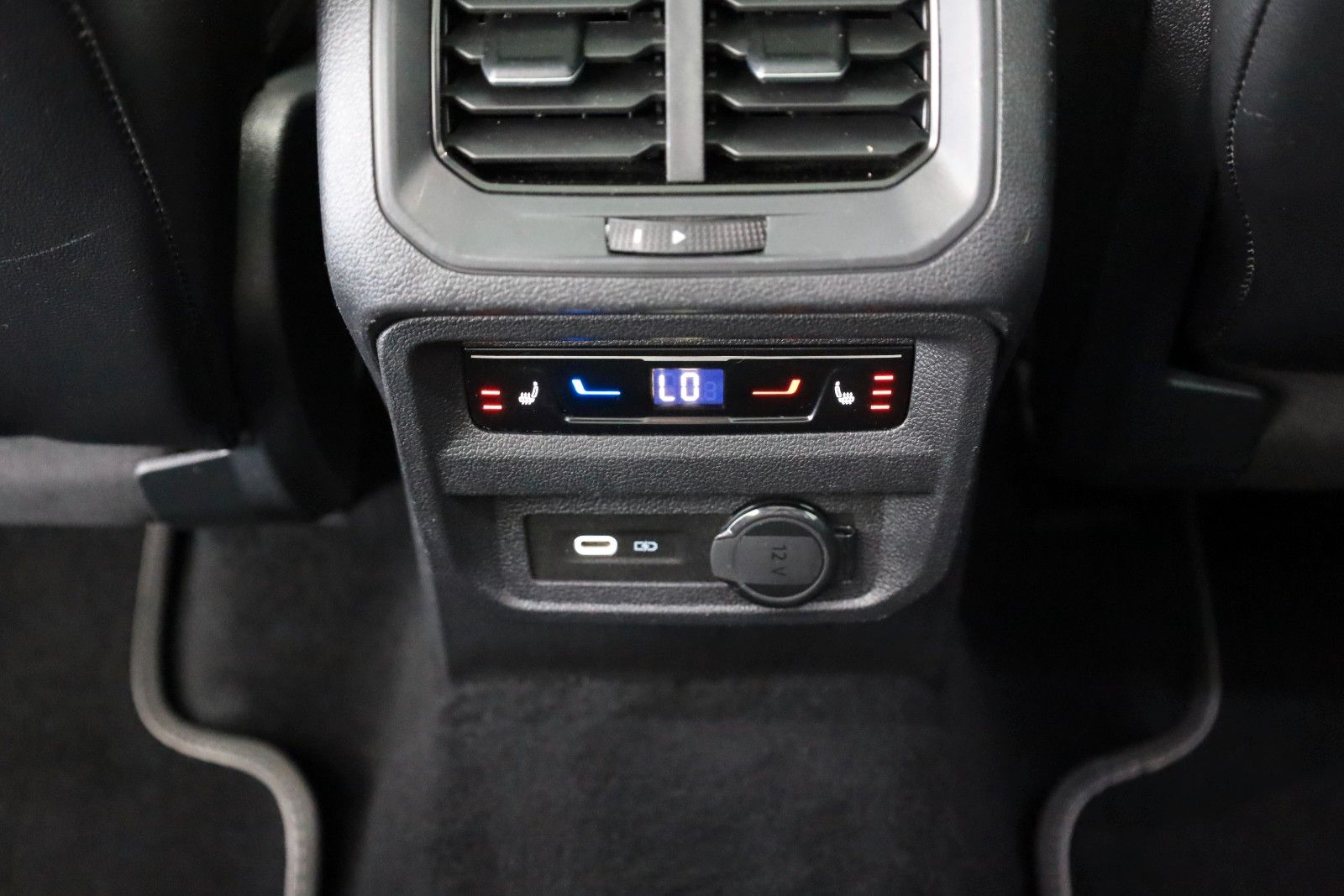 Fahrzeugabbildung Volkswagen Tiguan Allspace R-Line 4M Navi,HUD,Panorama,ACC