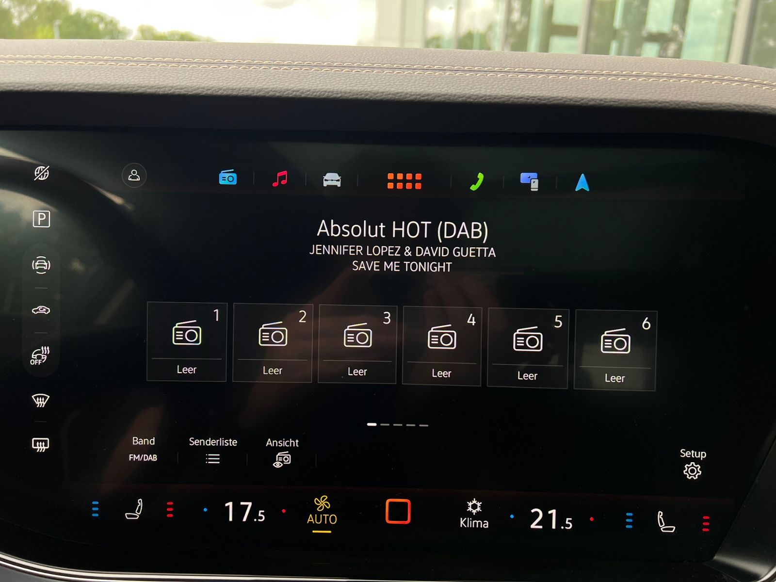 Fahrzeugabbildung Volkswagen Touareg R-Line 3.0 TDI 4MOTION *AHK, BlackStyle,