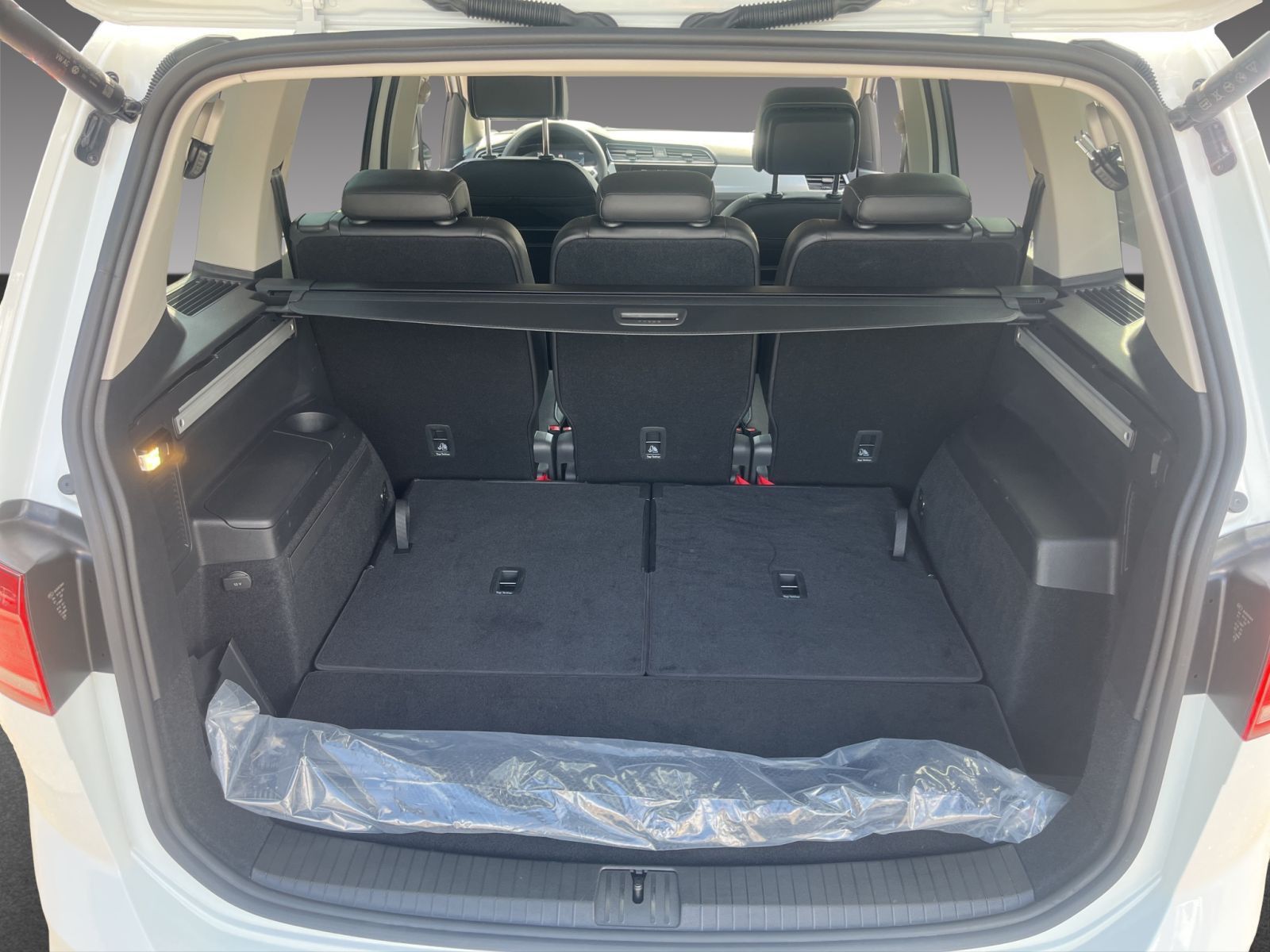 Volkswagen Touran - Bild 12
