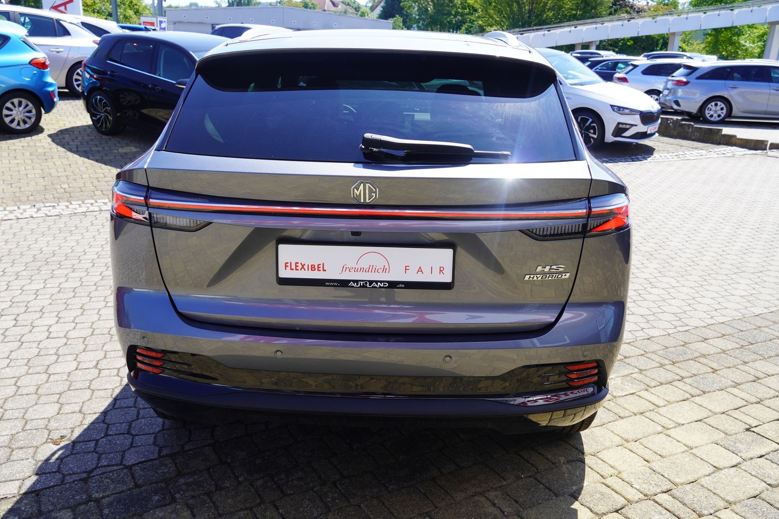 MG HS