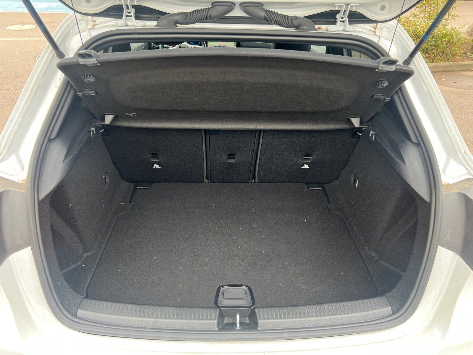 Fahrzeugabbildung Mercedes-Benz A 180 +Automatik+Parkassistent+Navigation