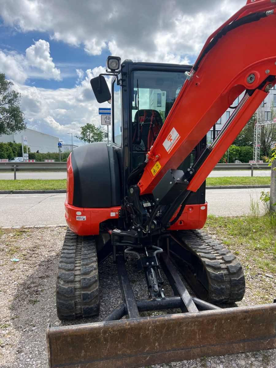 Fahrzeugabbildung Kubota KX 042-4alpha -Powertilt HS03 ( TB 240, TB250),