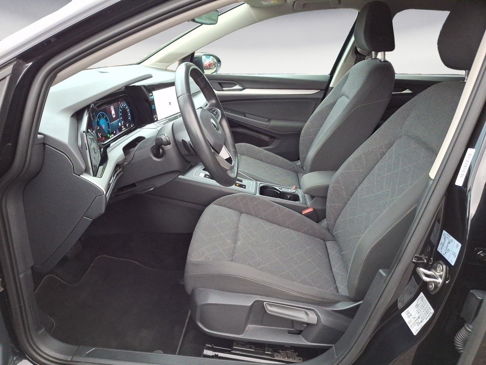 Volkswagen Golf - Bild 8