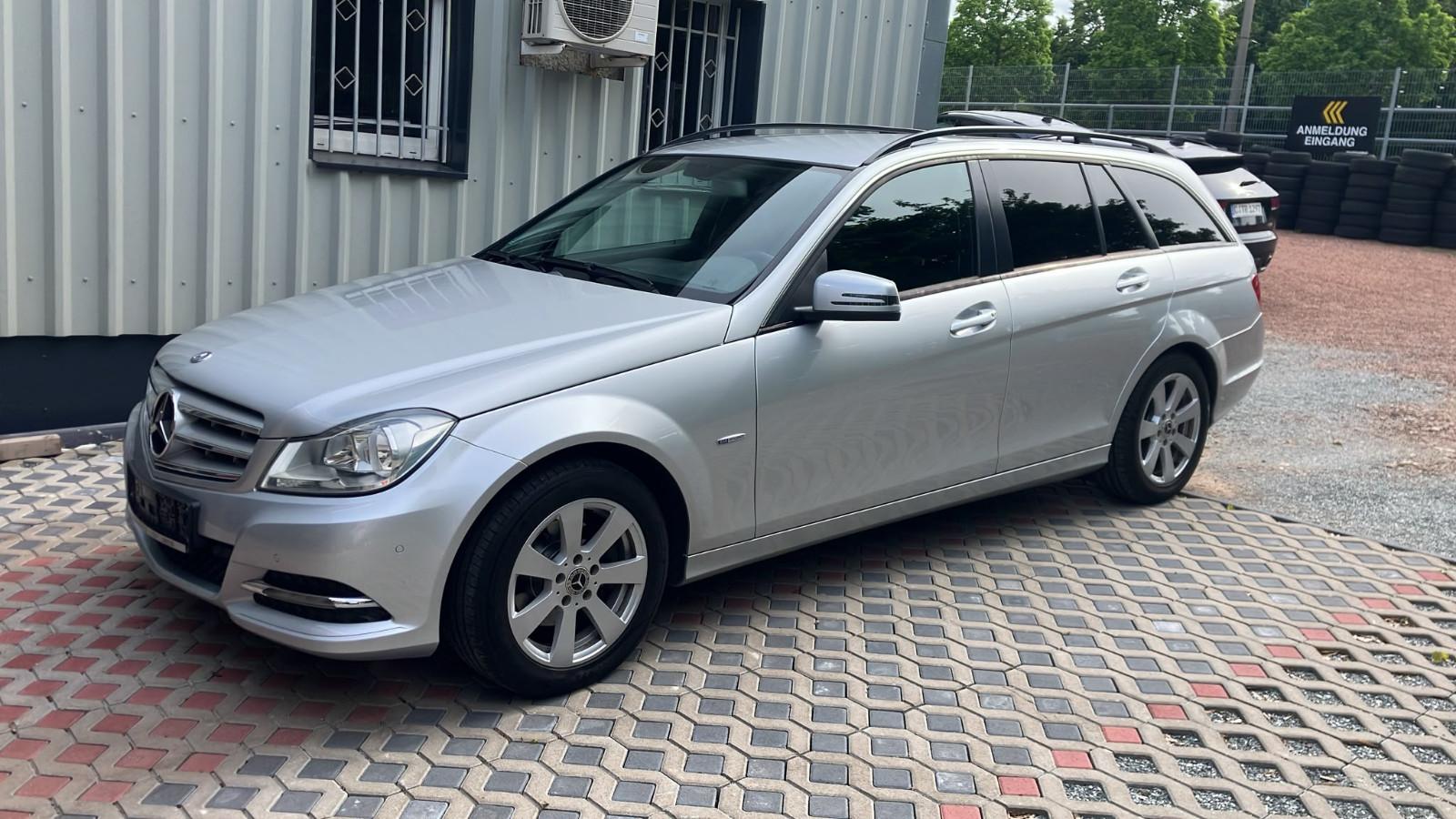 Mercedes-Benz C 180 C T-Modell  CGI  PDC Arzt-Auto