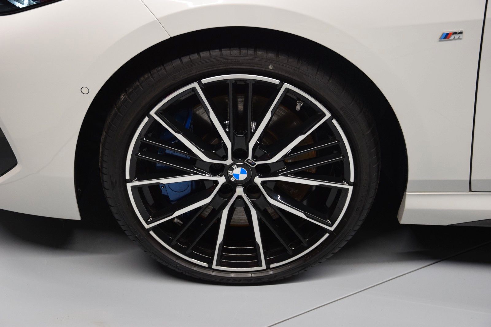 Fahrzeugabbildung BMW 218i M Sport Gran Coupe Panorama ACC H&k Memory