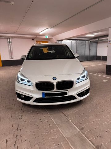 BMW BMW 218i Active Tourer Automatik