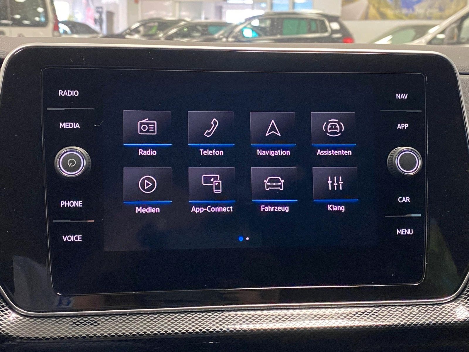 Fahrzeugabbildung Volkswagen T-Cross 1.5 TSI DSG R-Line+AHK+ACC+4 Jah.GARANTI