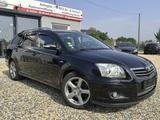Toyota Avensis Kombi 2.2 D-CAT Sol/KLIMAA./AHK./BT./SHZ - Toyota Avensis Sol mit Diesel-Antrieb