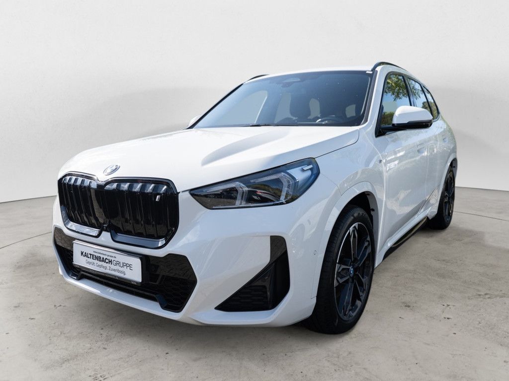 BMW X1 xDrive30 M-Sport AHK HUD 360° LED NAVI SHZ imagem 2