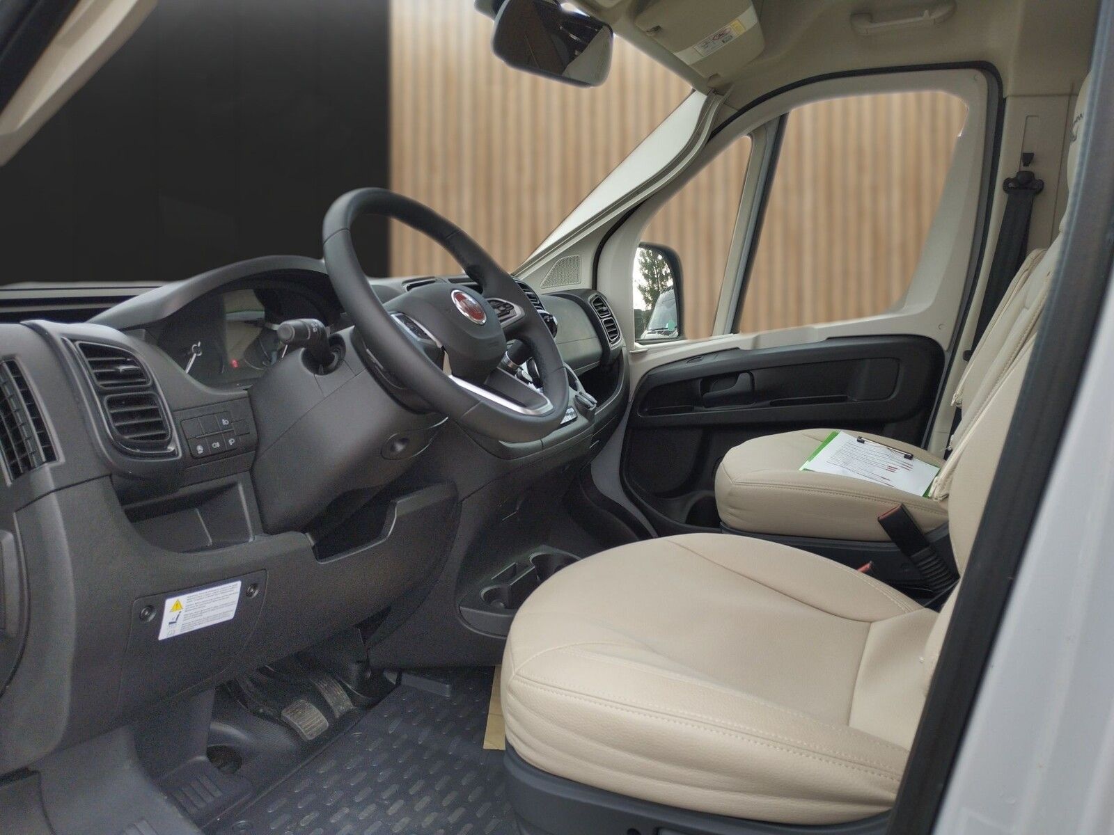 Fahrzeugabbildung Karmann Dexter DE 600 Captain-Chair-Sitze, Automatik