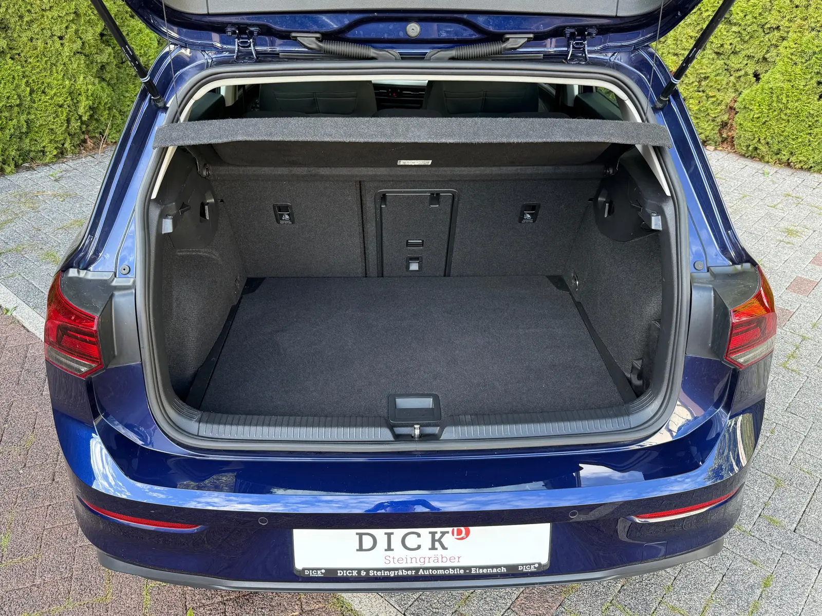 Volkswagen Golf 1.0 eTSI Limo Life LED+NAVI+ACC+SHZ+CARPLAY, миниатюра 27