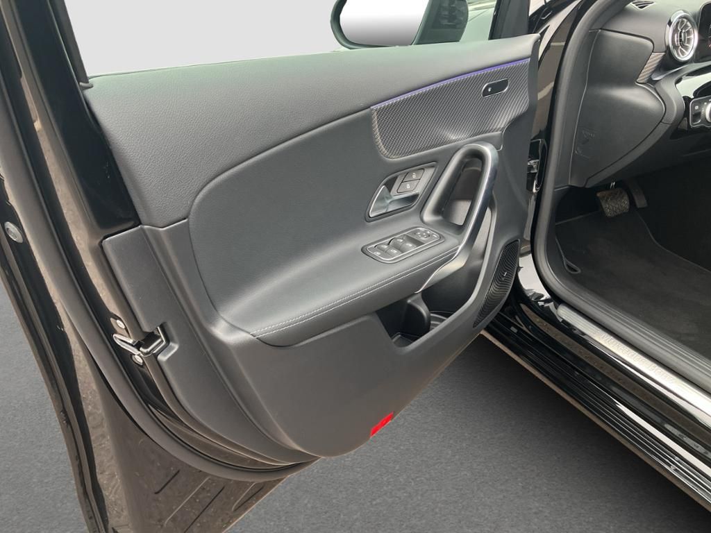 Fahrzeugabbildung Mercedes-Benz A 180 Distronic*AHK*360*Night*Totwinkel-Assist*
