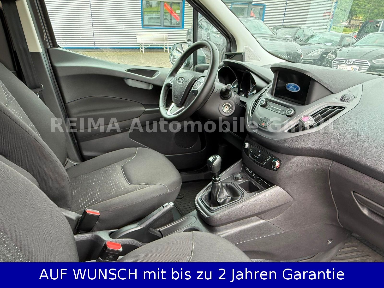 Fahrzeugabbildung Ford Transit Courier, Klima, Winterpaket, Navi