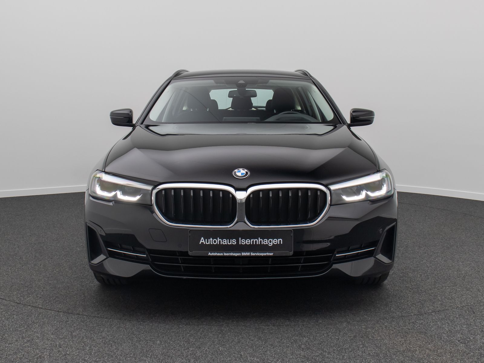 Fahrzeugabbildung BMW 520d Kamera HUD DAB Leder Alarm DisplayKey Sport