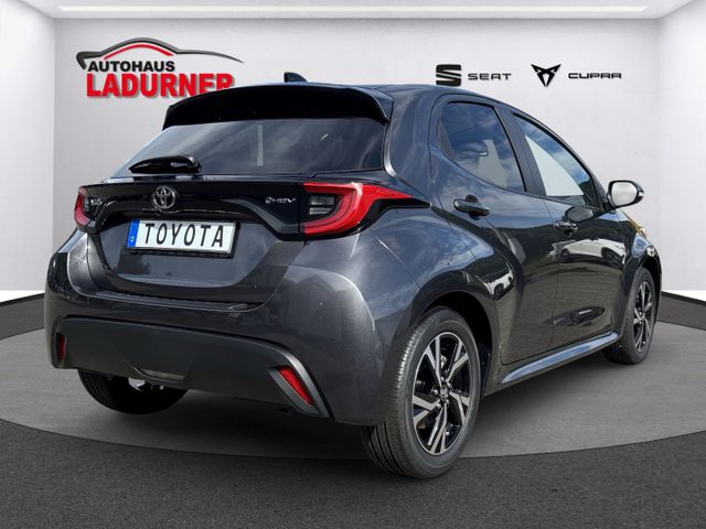 Yaris Hybrid Team Deutschland 1.5 LED Apple Car