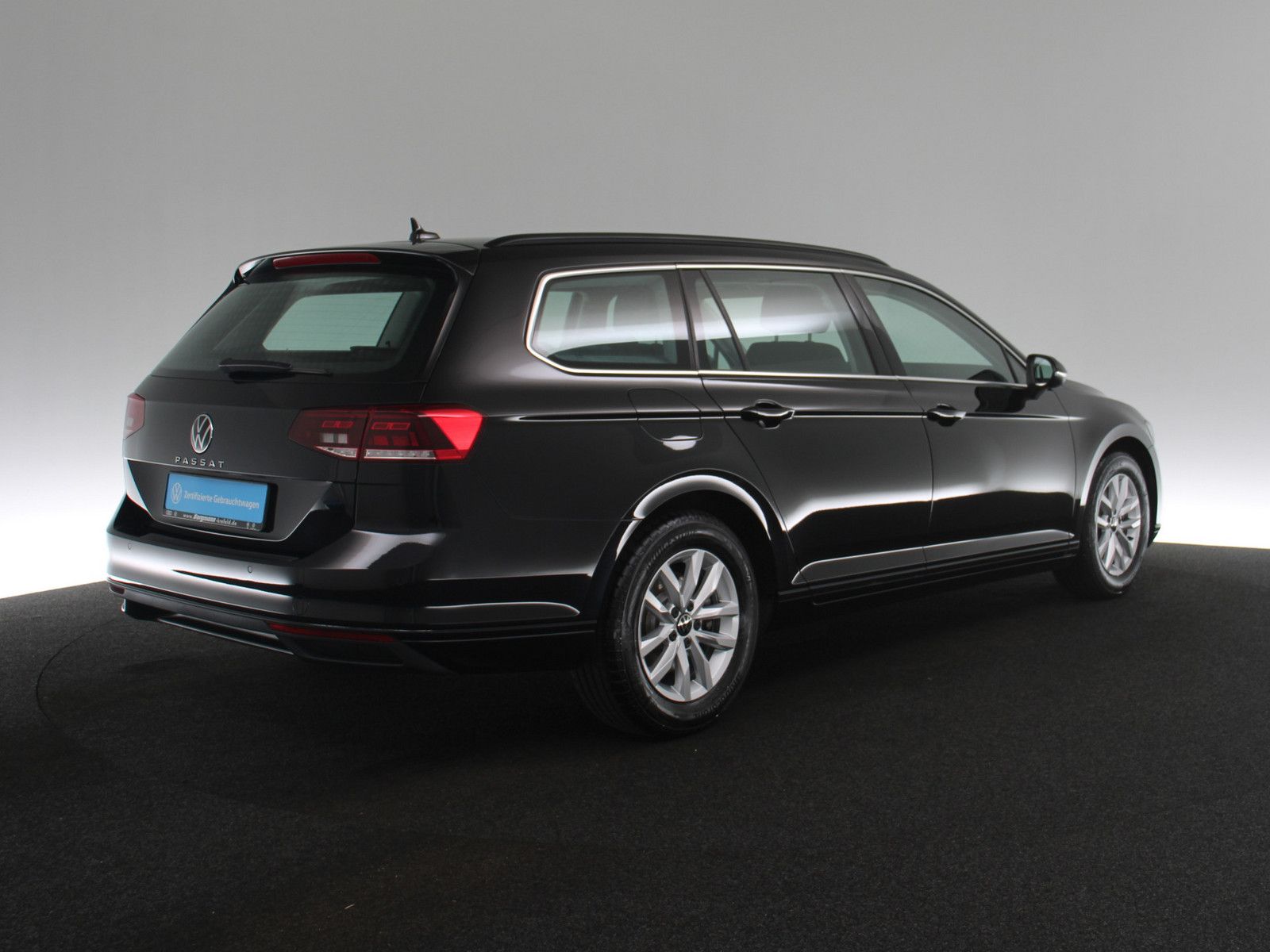 Volkswagen Passat Variant 2.0 TDI Business LED ACC NAVI SHZ foto 5