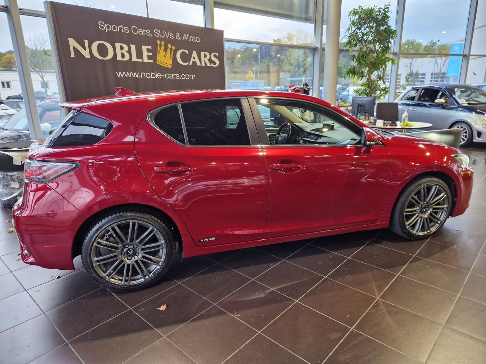 Fahrzeugabbildung Lexus CT200h Executive RFK LED NAVI ALU