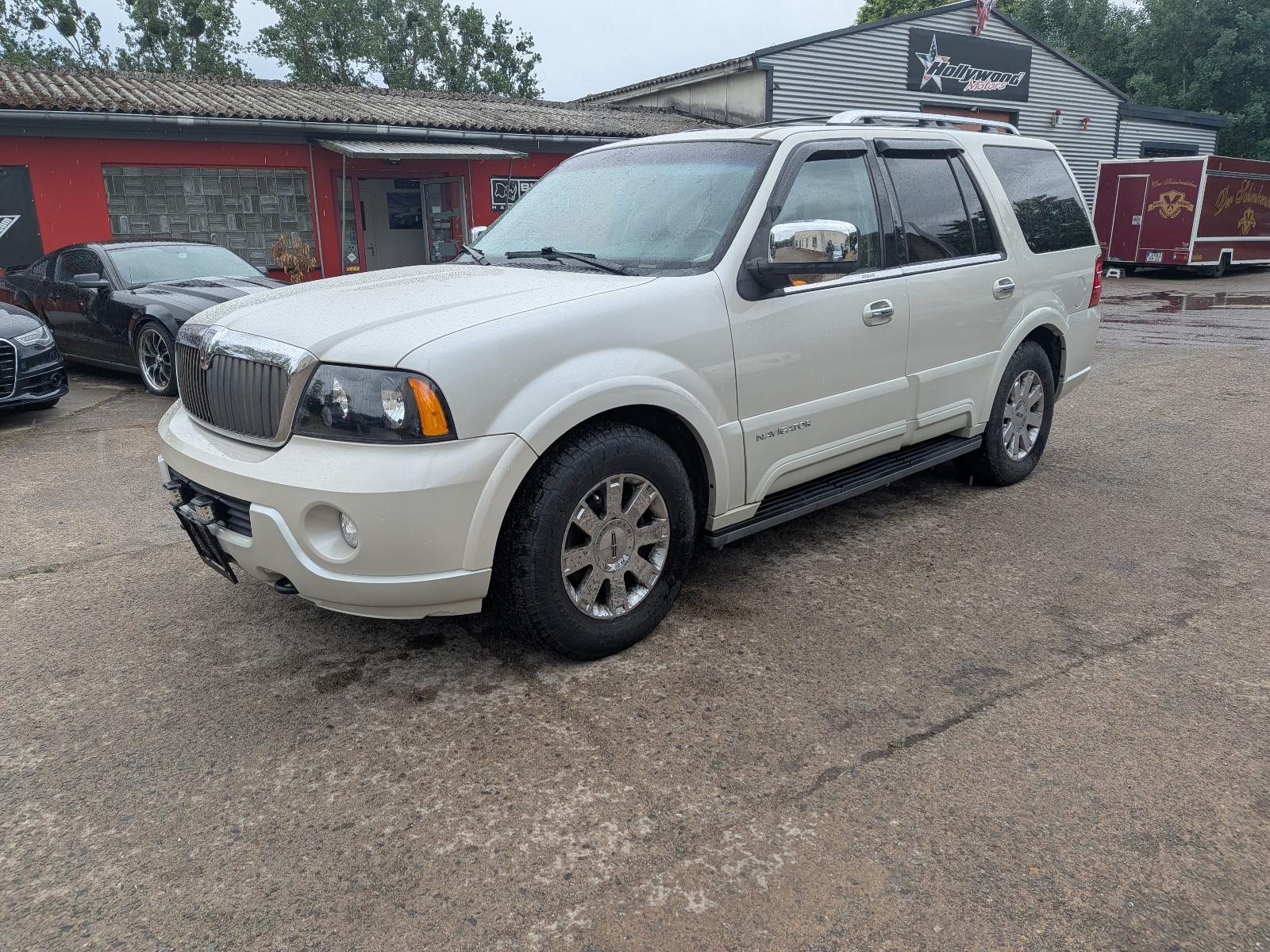 Lincoln Navigator