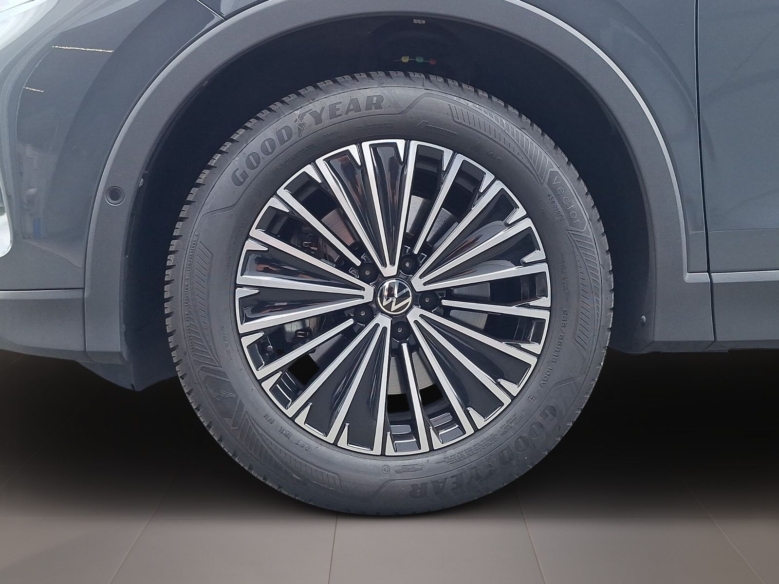 Volkswagen Tiguan TDI DSG Goal AHK Kamera Matrix Navi foto 4