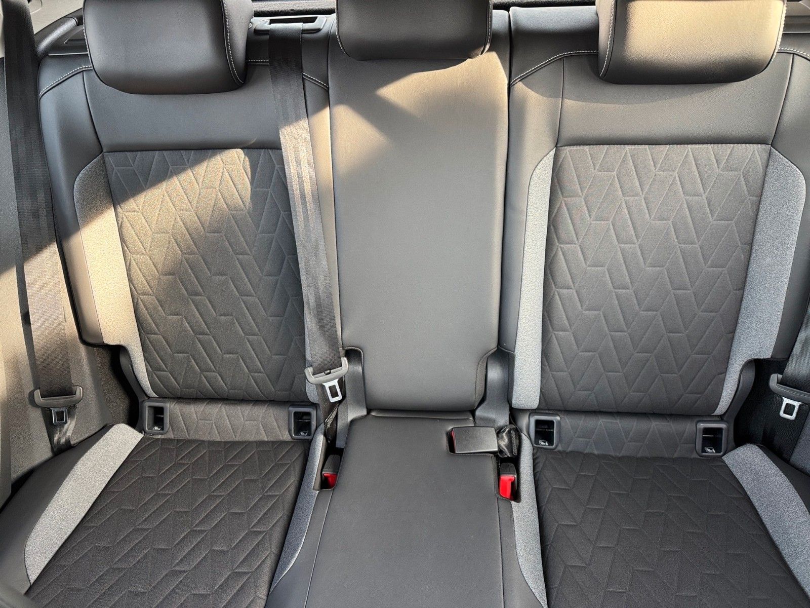 Fahrzeugabbildung Volkswagen T-Cross 1.0 Goal