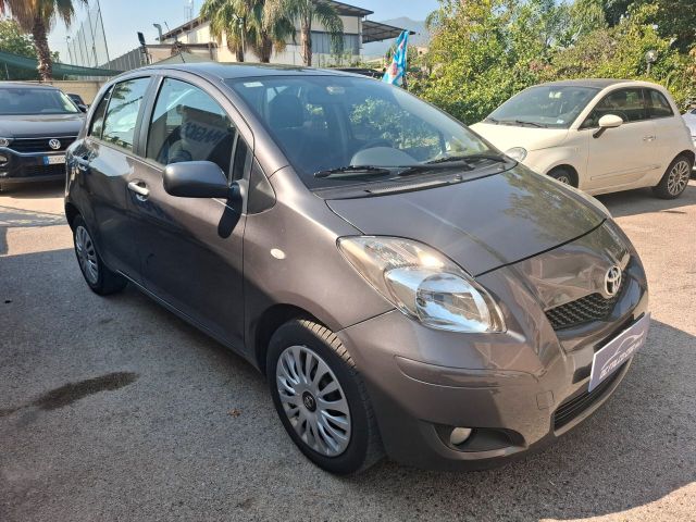 Toyota Yaris 1.0 5 porte
