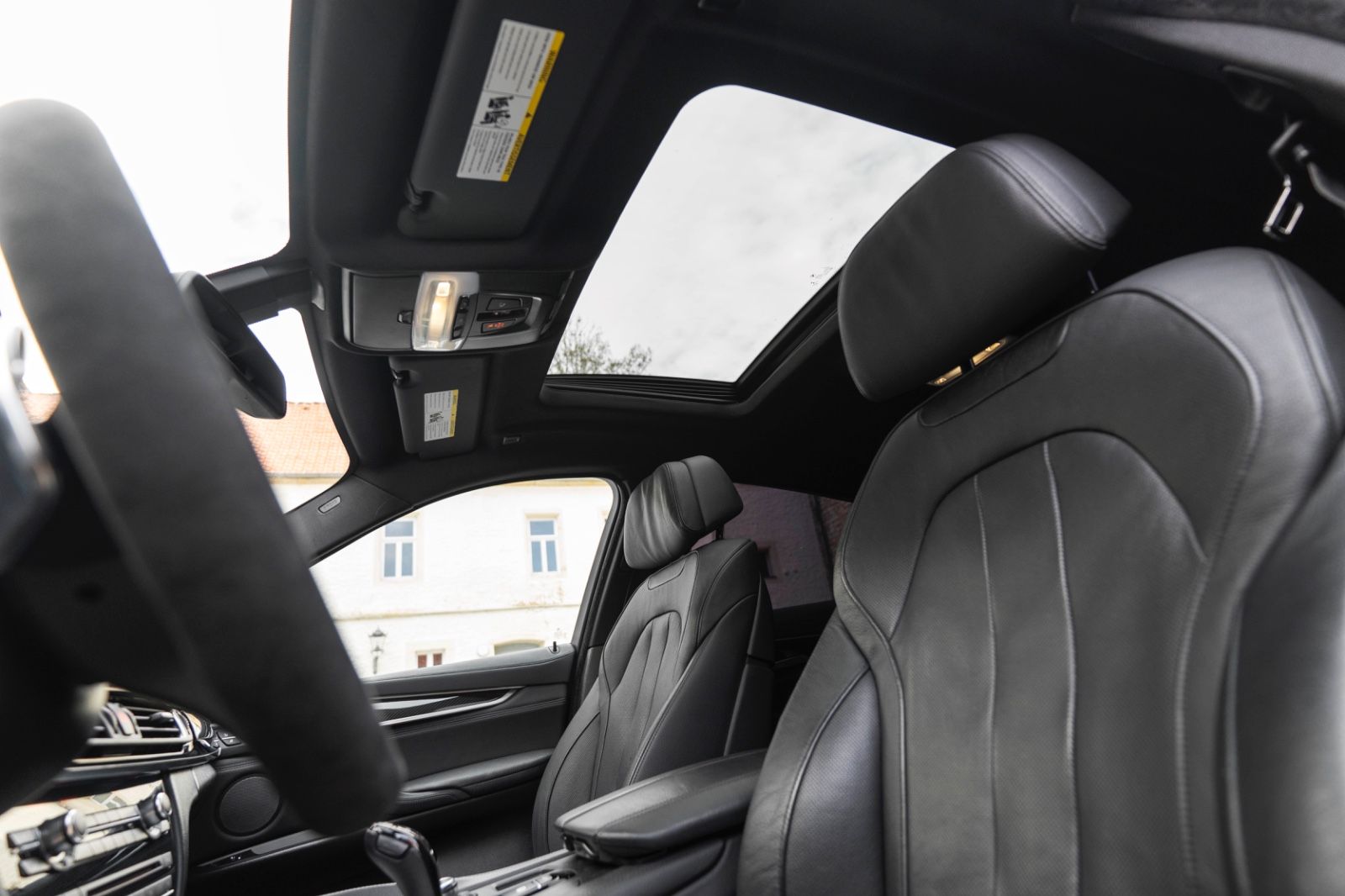 Fahrzeugabbildung BMW X6 xDrive35i M-Sport H&K KAM NAV M+S