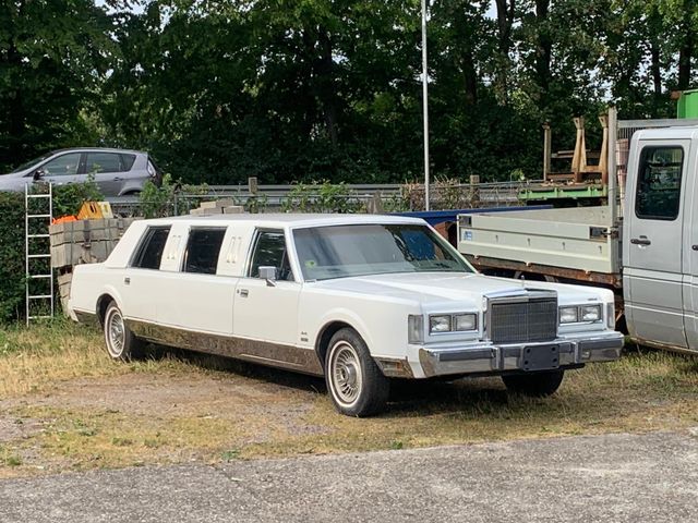 Lincoln Town Car