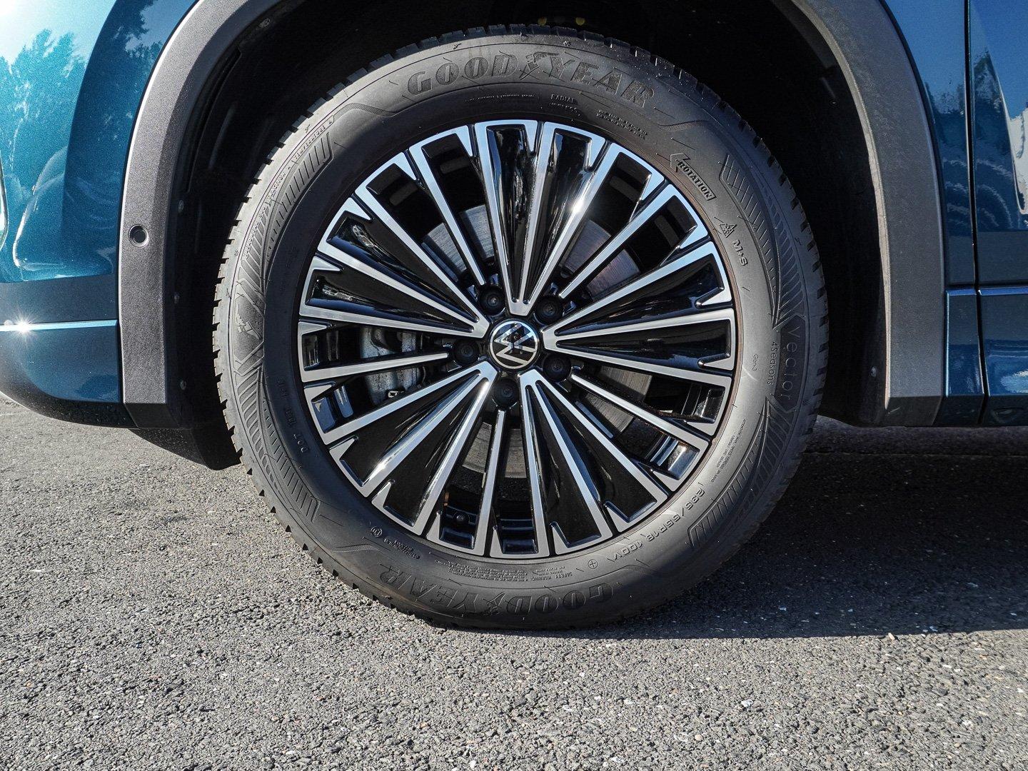 Volkswagen Tayron 1.5 eTSI DSG Life 7 SITZE 360-KAMERA AHK
