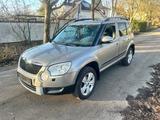 Skoda Yeti 1.2 TSI DSG Elegance Elegance - Skoda Yeti: Leder, mit Navigationssystem