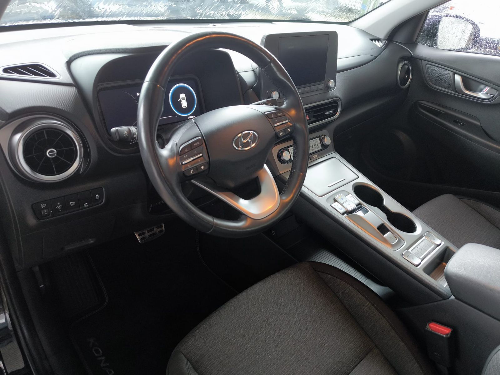 Fahrzeugabbildung Hyundai Kona EV Select WERKSGA+LED+SHZ+KAMER+ACC+AHK+DAB