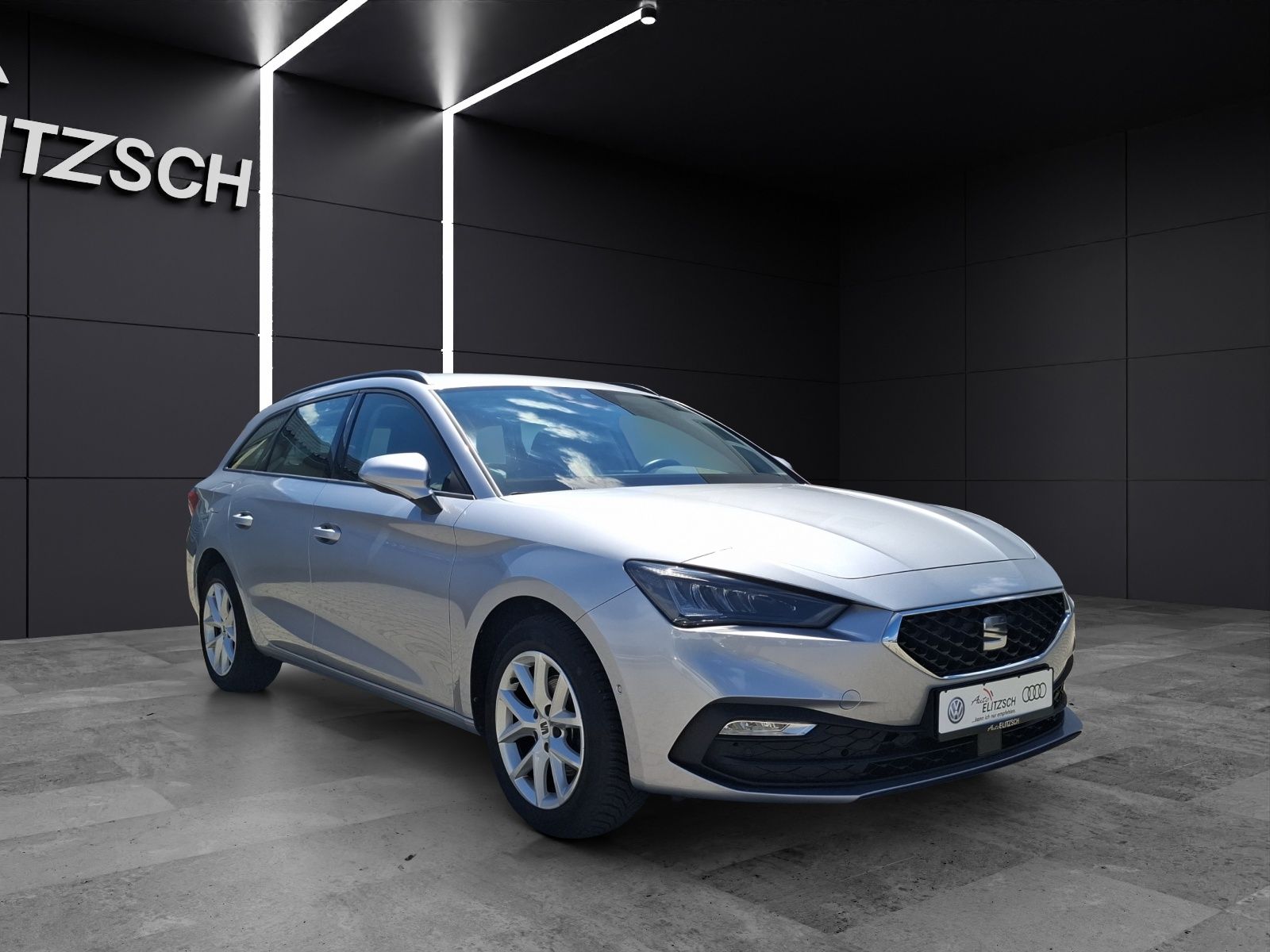 Fahrzeugabbildung SEAT Leon ST TSI Style LED AHK Navi AID ACC RFK SH