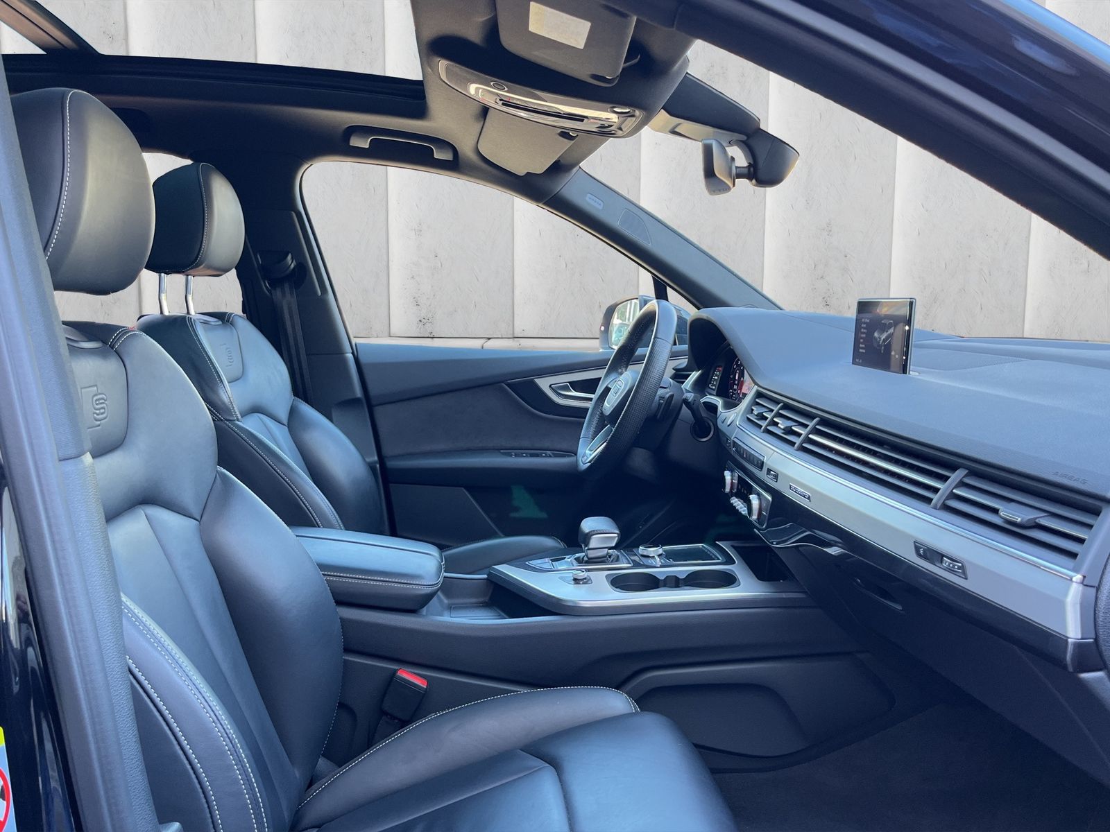 Fahrzeugabbildung Audi Q7 50TDI quattro*2x S-line*7-Sitzer*HuD*Pano**
