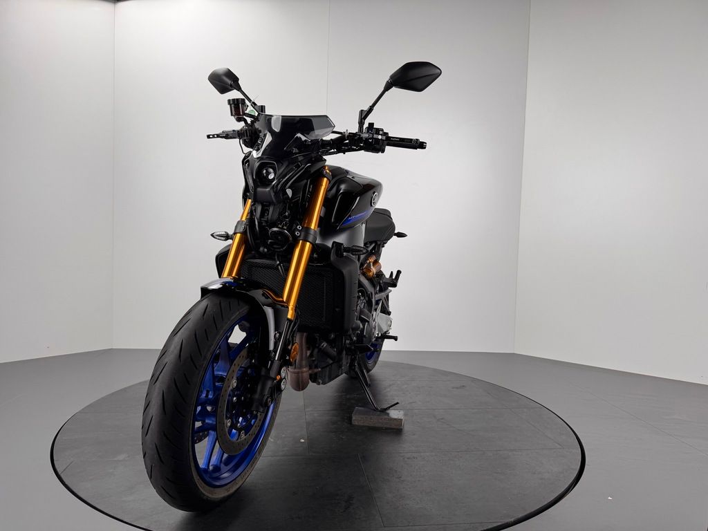 Fahrzeugabbildung Yamaha MT-09 SP *TOP-ZUSTAND *AKRAPOVIC