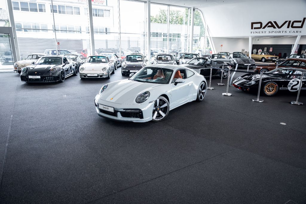 Porsche 992 Sport Classic*1. Hand*Deutsch*