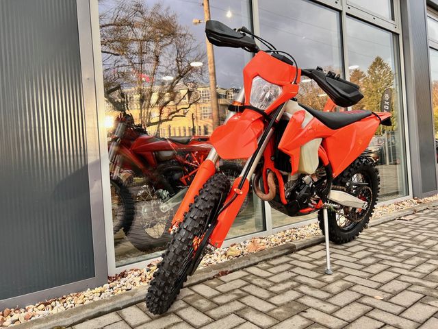 KTM 350 EXC-F SIX DAYS