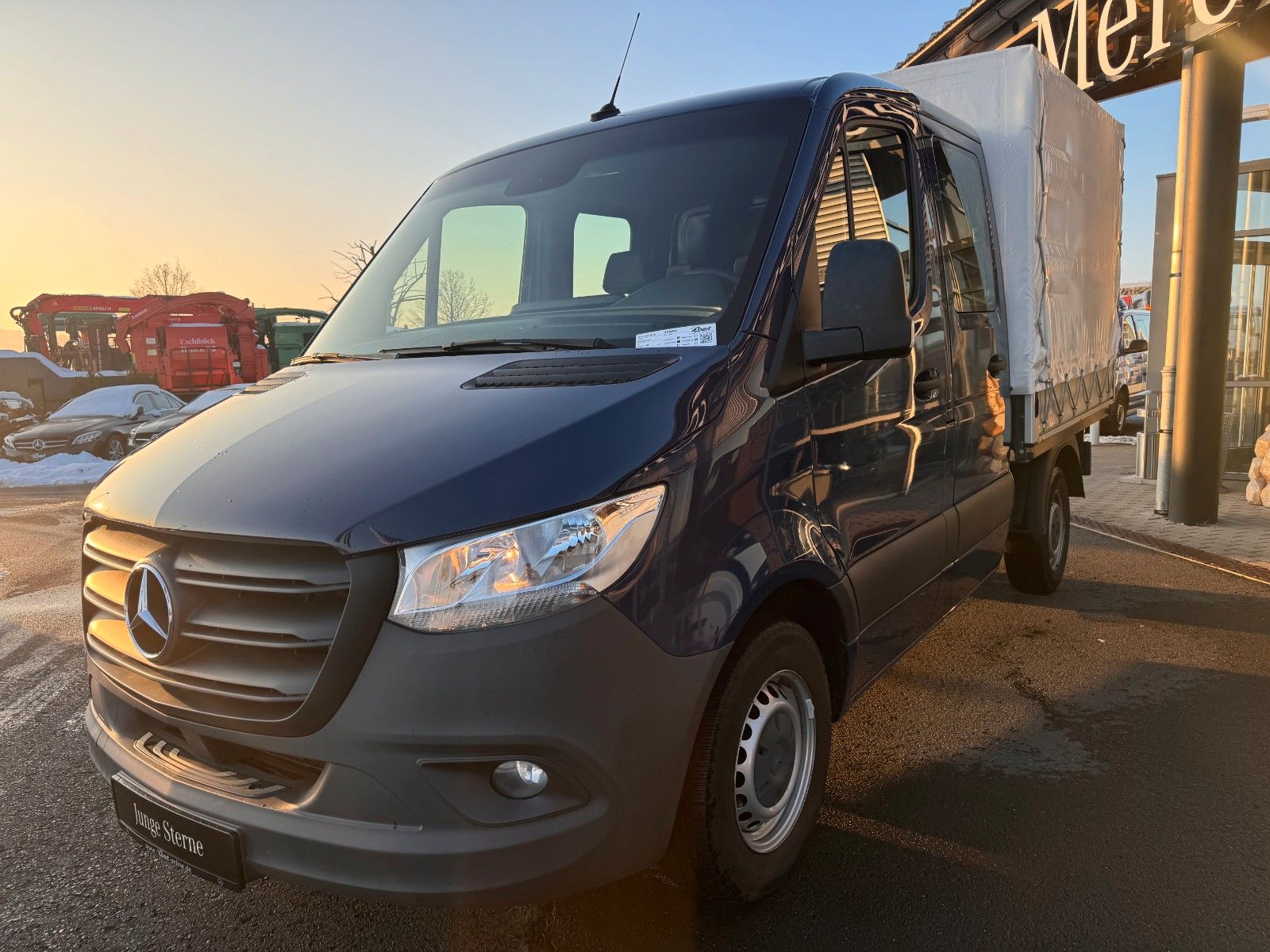 Fahrzeugabbildung Mercedes-Benz Sprinter 215 CDI DoKa Pritsche Plane AHK Klima