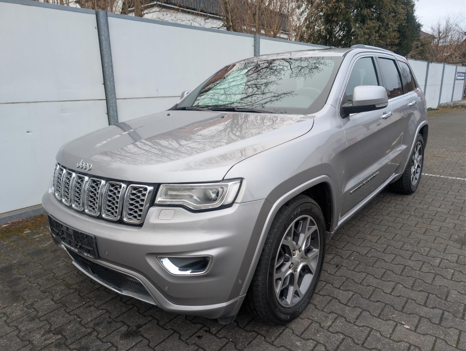 Jeep Grand Cherokee 3.0 CRD Overland AHK STANDHEIZUNG
